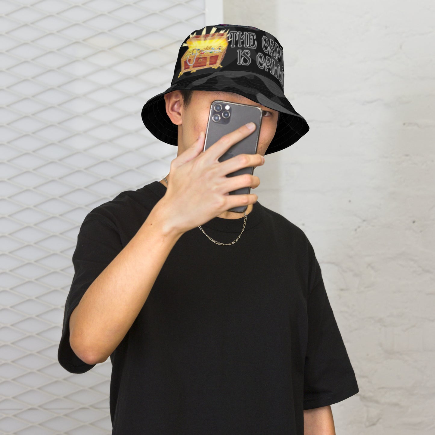 AMP Reversible bucket hat